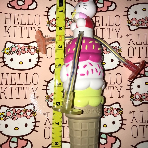 ❤️HELLO KITTY SPIN LIGHT UP TOY ❤️ - Picture 6 of 6